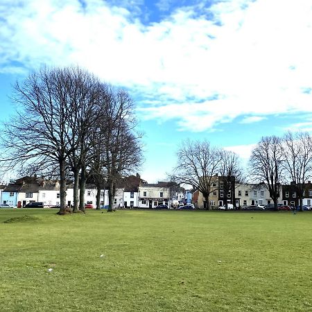 Supreme - 1 Bedroom Apart Sleeps 4 Short/Long Stay Gillingham (Kent) Exterior foto