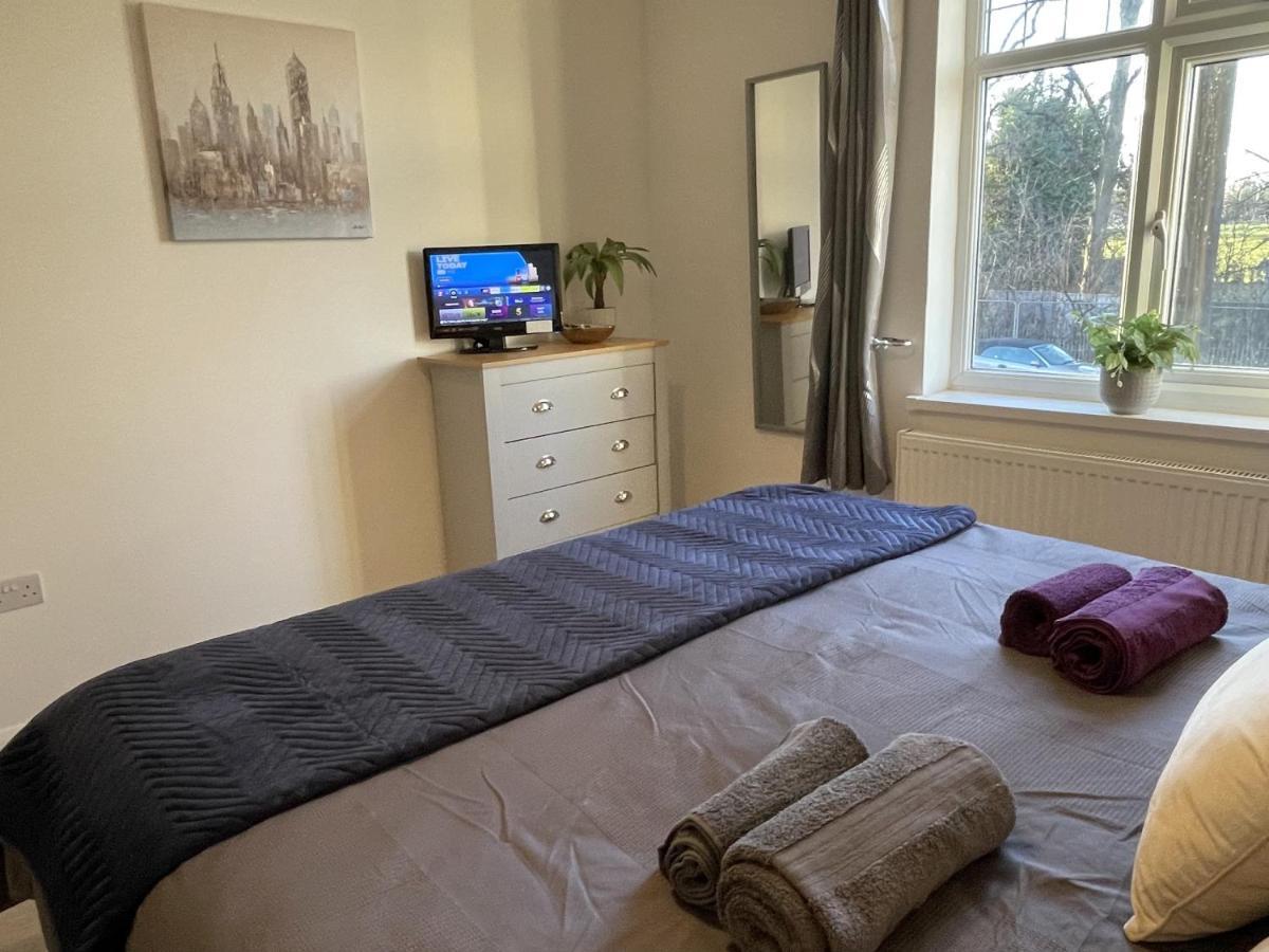 Supreme - 1 Bedroom Apart Sleeps 4 Short/Long Stay Gillingham (Kent) Exterior foto