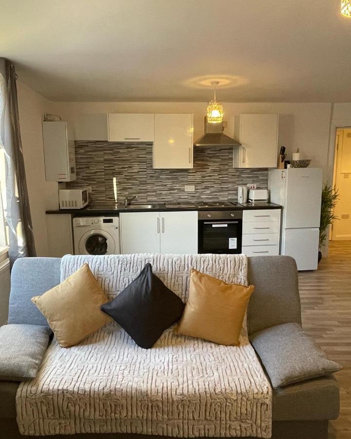 Supreme - 1 Bedroom Apart Sleeps 4 Short/Long Stay Gillingham (Kent) Exterior foto