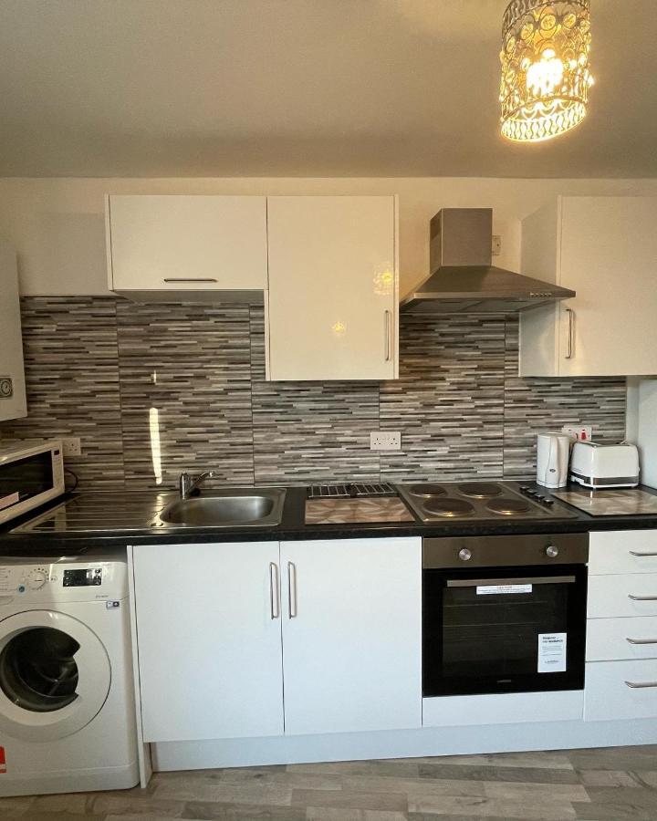 Supreme - 1 Bedroom Apart Sleeps 4 Short/Long Stay Gillingham (Kent) Exterior foto