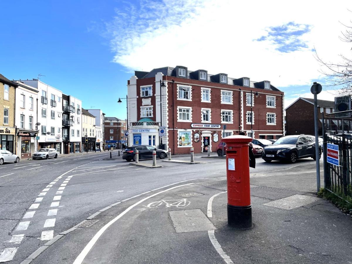 Supreme - 1 Bedroom Apart Sleeps 4 Short/Long Stay Gillingham (Kent) Exterior foto